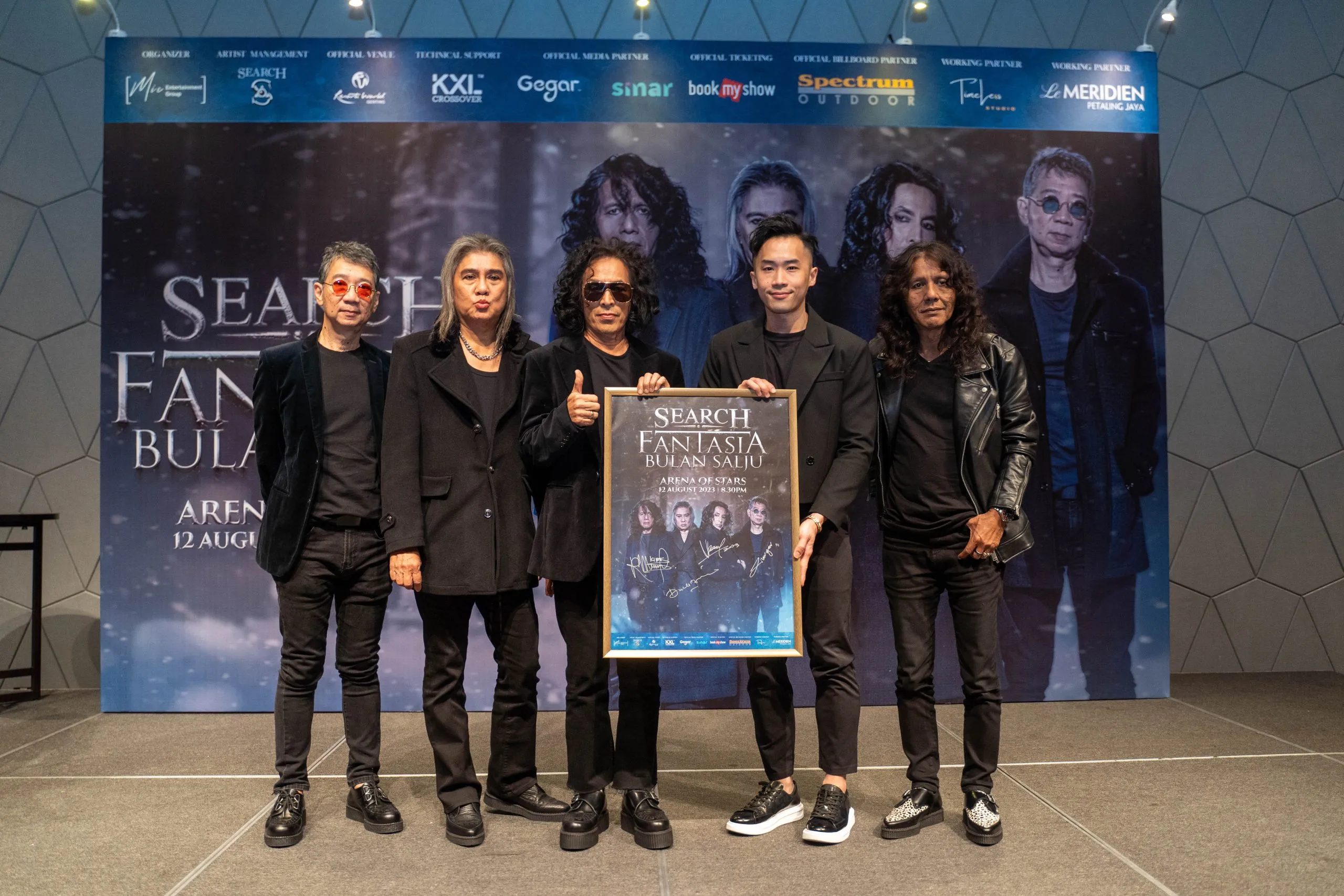 SEARCH in top form during Konsert Endemik at Zepp KL 2022